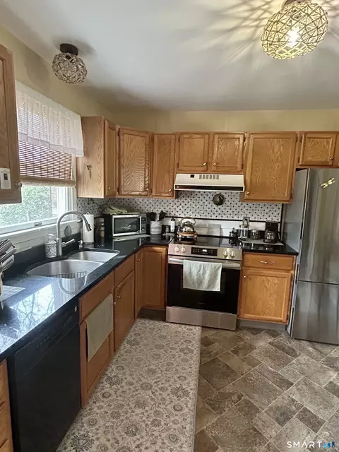 Kitchen - 11 Athol St #11, Killingly, CT 06239 photo 2 of 3