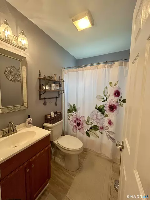Bath - 11 Athol St #11, Killingly, CT 06239 photo 2 of 2