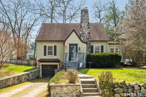 109 Westwood Ave, Waterbury, CT 06708