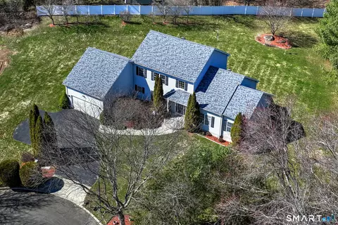 35 Century Ln, Milford, CT 06461