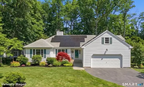 107 Payer Ln, Mystic, CT 06355