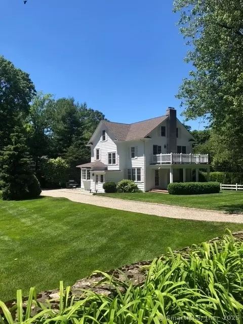 128 Five Mile River Rd, Darien, CT 06820