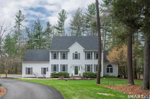 54 Bear Run, Woodbury, CT 06798