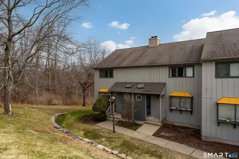 180 Skyview Dr #180, Cromwell, CT 06416