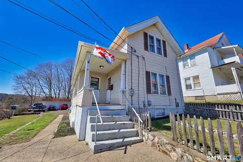 14 Washington St, Naugatuck, CT 06770