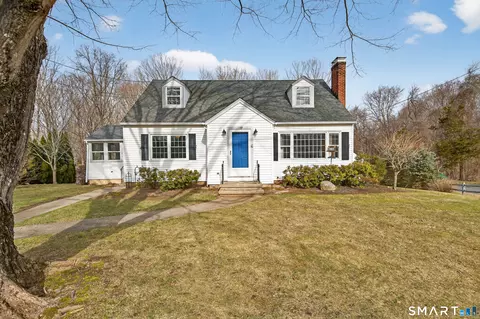 19 Green Acres Dr, Madison, CT 06443