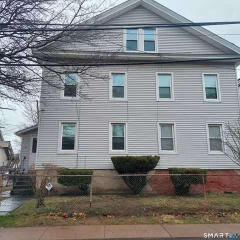 58-60 Benton St, Hartford, CT 06114