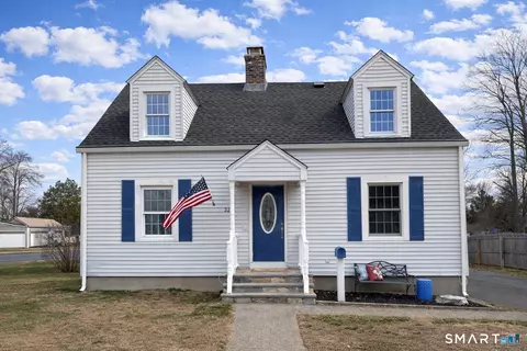 32 Garvan St, Newington, CT 06111