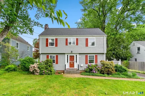 160 Sedgwick Rd, West Hartford, CT 06107
