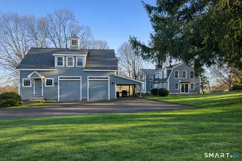 131 Tryon St, Glastonbury, CT 06073