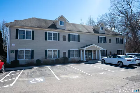 380 Main St #45, Wallingford, CT 06492