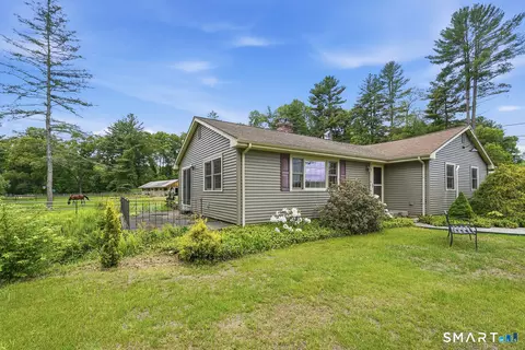 49 Blash Rd, North Grosvenor Dale, CT 06255