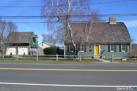 11 Smith Ave, East Lyme, CT 06357