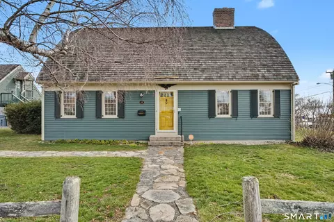 11 Smith Ave, East Lyme, CT 06357