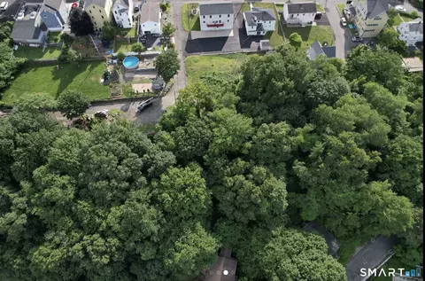 Hawthorne Avenue, Waterbury, CT 06701
