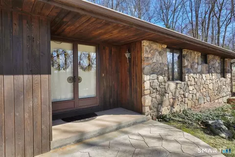 179 Blue Ridge Dr, Manchester, CT 06040