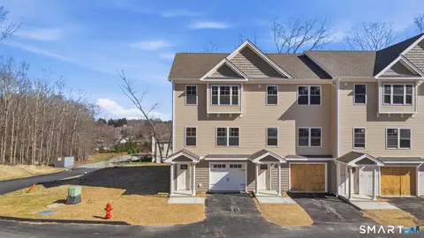 43 Village Xing #43, East Lyme, CT 06357