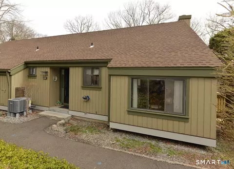 1016 Heritage Vlg #B, Southbury, CT 06488