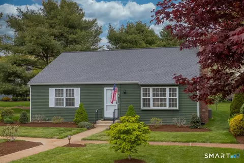 10 Runnymede Ln #10, Madison, CT 06443