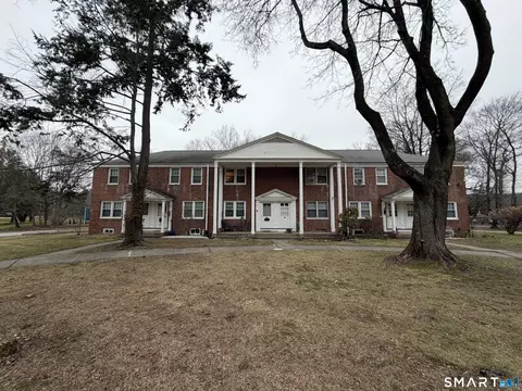 18 Bridge St #2C, Naugatuck, CT 06770