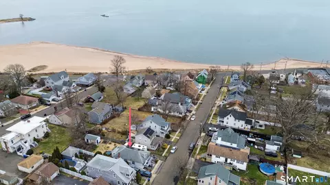 41 Grove Pl, West Haven, CT 06516