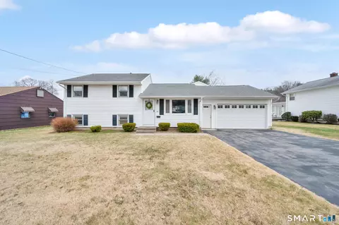 50 Carr St, Wallingford, CT 06492