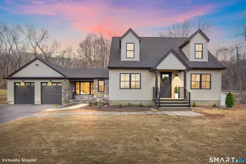 4 Niewiarowski Rd, Preston, CT 06365