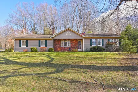 43 Squantuck Rd, Seymour, CT 06483