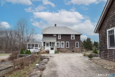 397 Moose Hill Rd, Guilford, CT 06437