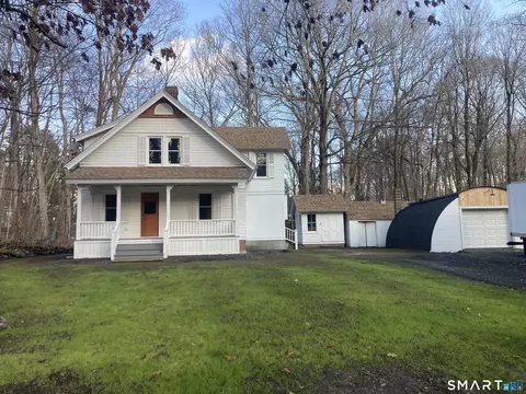 44 Main St, Centerbrook, CT 06409