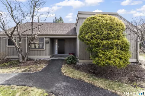 640 Heritage Vlg #B, Southbury, CT 06488