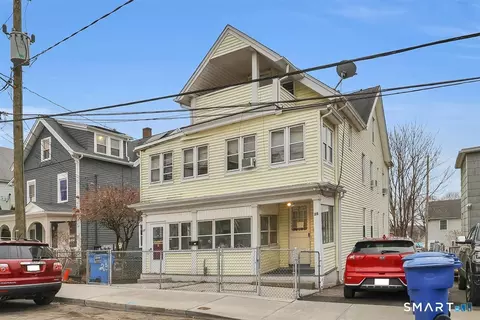23 Summer St, Waterbury, CT 06704