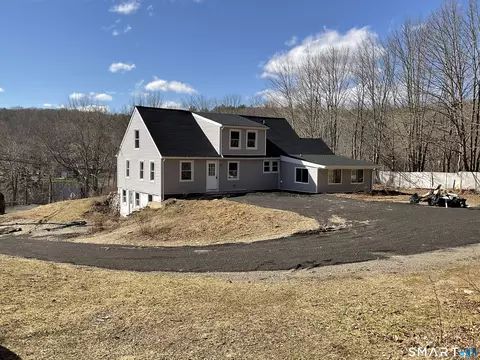 Exterior - 200 Pond Hill Rd, Moosup, CT 06354 photo 1 of 2