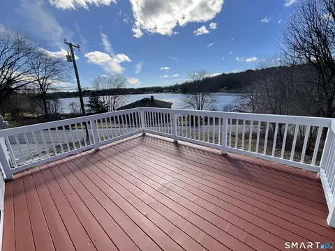 200 Pond Hill Rd, Moosup, CT 06354