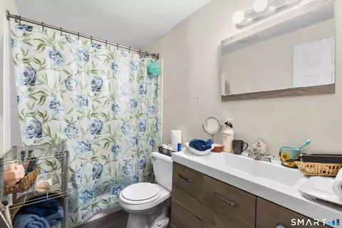 Bath - 130 Coe Ave #14, East Haven, CT 06512 photo 1 of 1