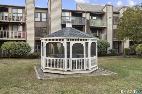 Exterior - 130 Coe Ave #14, East Haven, CT 06512 photo 5 of 8