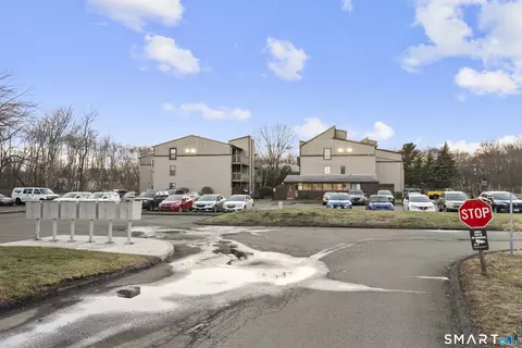 Exterior - 130 Coe Ave #14, East Haven, CT 06512 photo 6 of 8