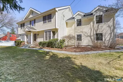 10 Maurice St, Norwalk, CT 06851