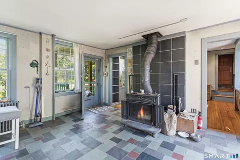 Entry Way - 60 Chaplin St, Chaplin, CT 06235 photo 4 of 7