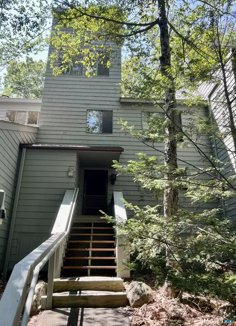 330 Ledge Dr, Torrington, CT 06790