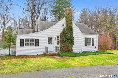 5 South Ln, Redding, CT 06896