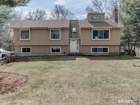 94 Huckleberry Ln, Southington, CT 06489