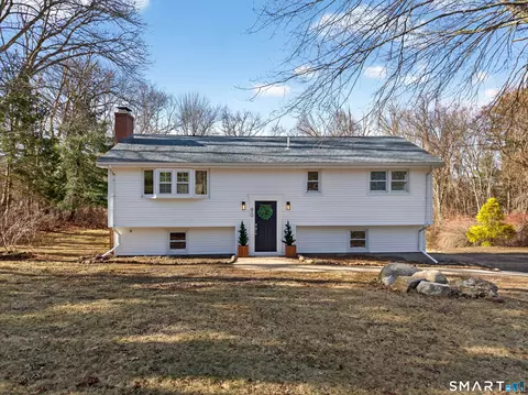 90 Slocum Rd, Hebron, CT 06248