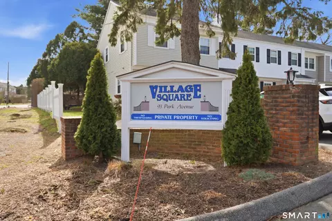 93 Park Ave #1806, Danbury, CT 06810