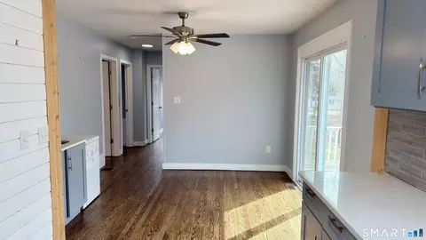 Entry Way - 675 Colonel Ledyard Hwy, Ledyard, CT 06339 photo 2 of 5
