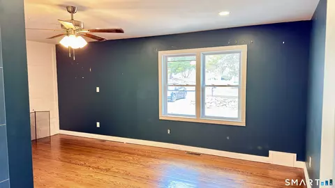 Living - 675 Colonel Ledyard Hwy, Ledyard, CT 06339 photo 5 of 5