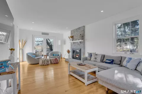 1 Beamon Meadow Pl, Old Saybrook, CT 06475