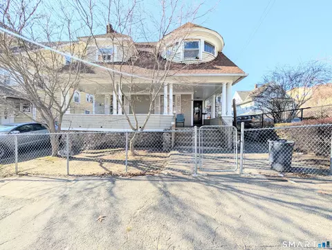 105 Washington Ter, Bridgeport, CT 06604