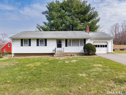 9 Empire Ave, Meriden, CT 06450