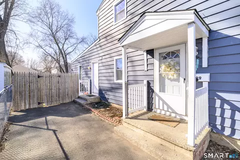 99 Mcgrath Ct, Stratford, CT 06615